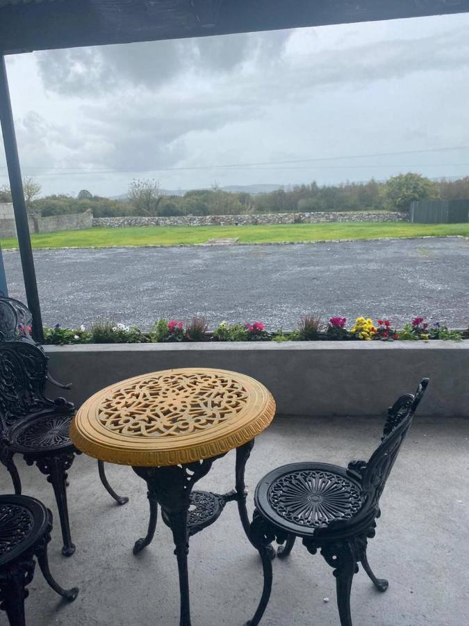 The Burren Inn Tubber Екстериор снимка